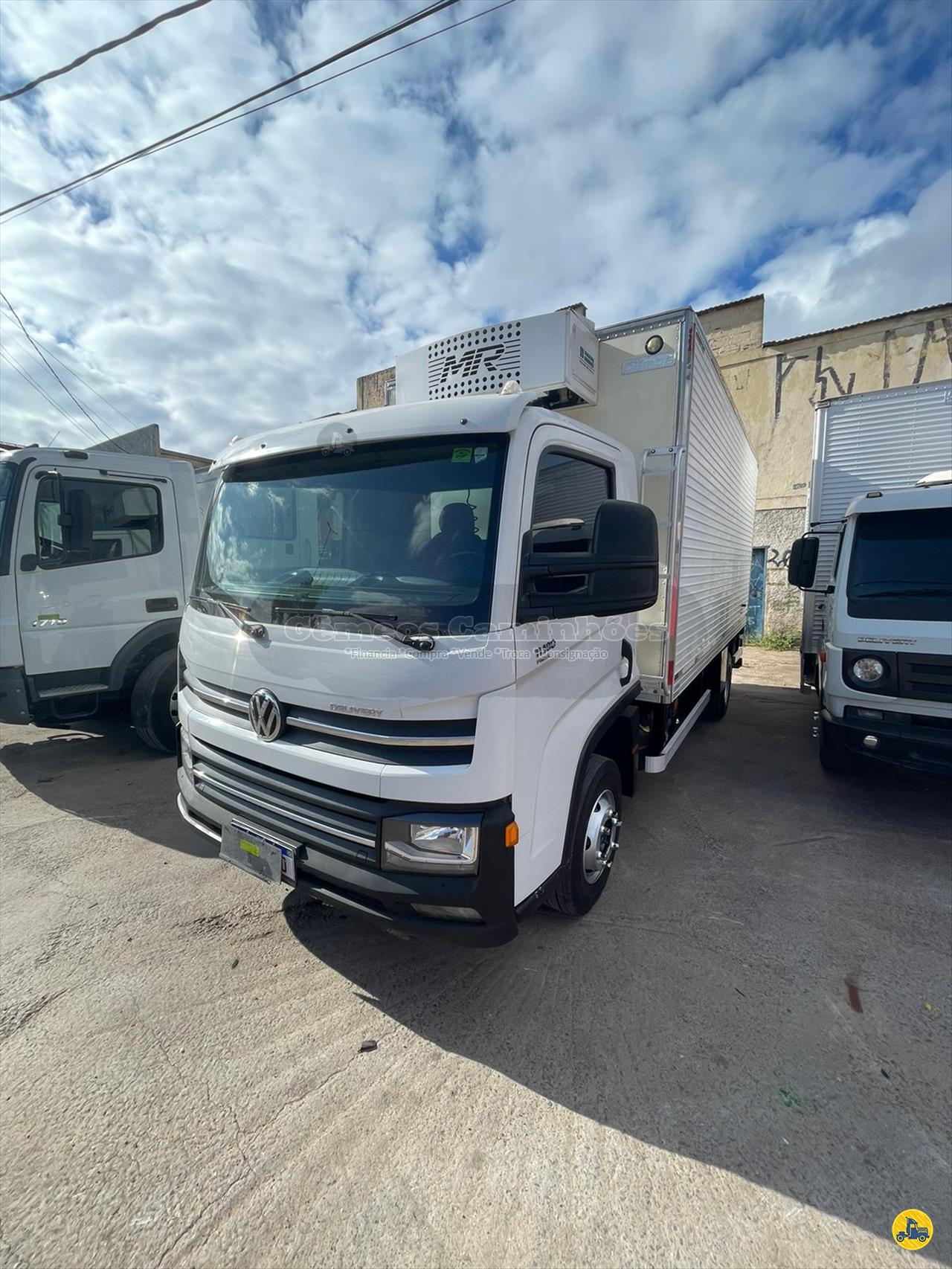 CAMINHAO VOLKSWAGEN VW 11180 Baú Frigorífico 3/4 4x2 Gêmeos Caminhões CONTAGEM MINAS GERAIS MG